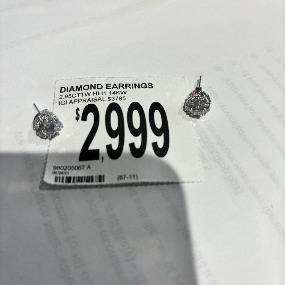 Diamonds earrings studs